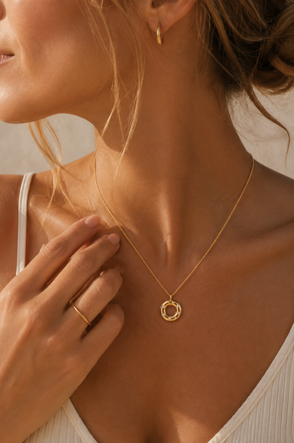 LITTLE LIGHT NECKLACE