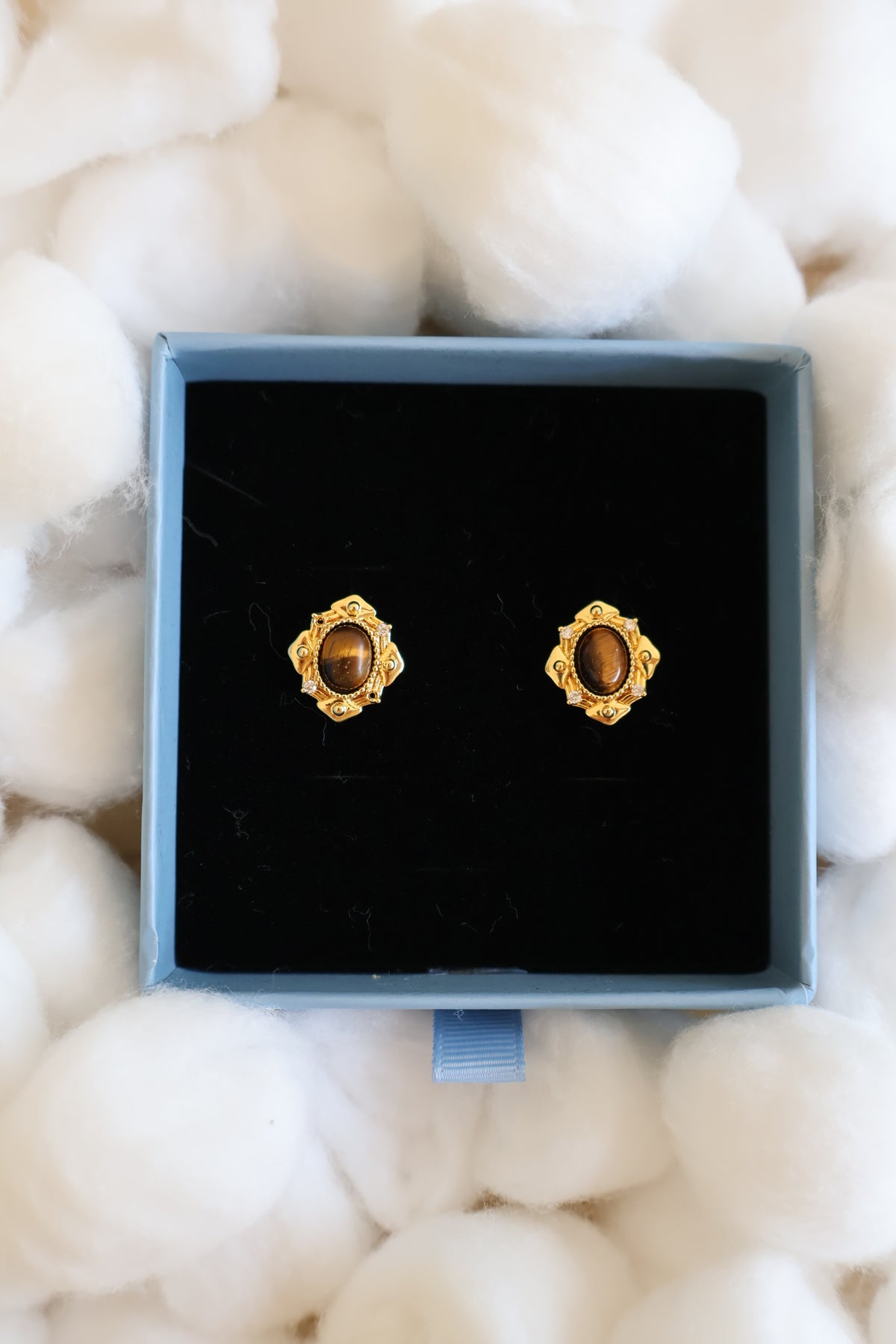 ORVANE STUDS
