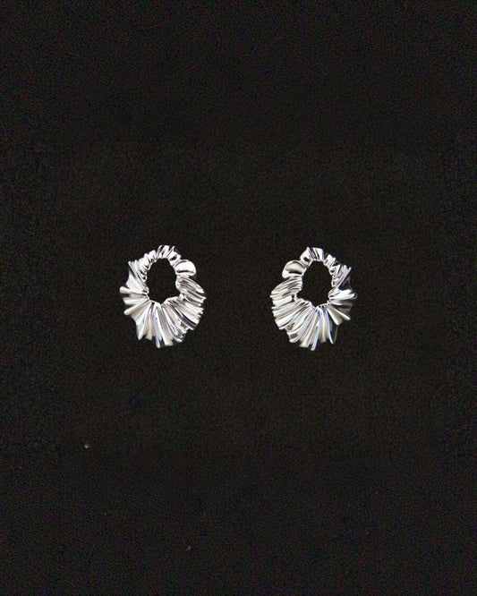 PLEAT HOOPS