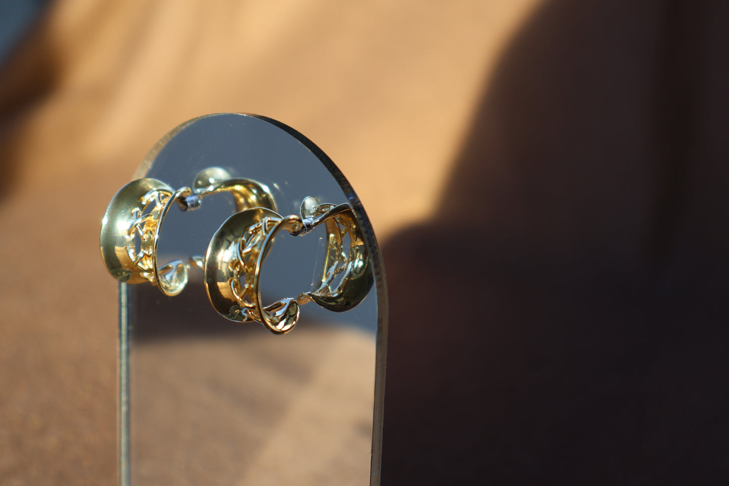 BOUND ARC HOOPS