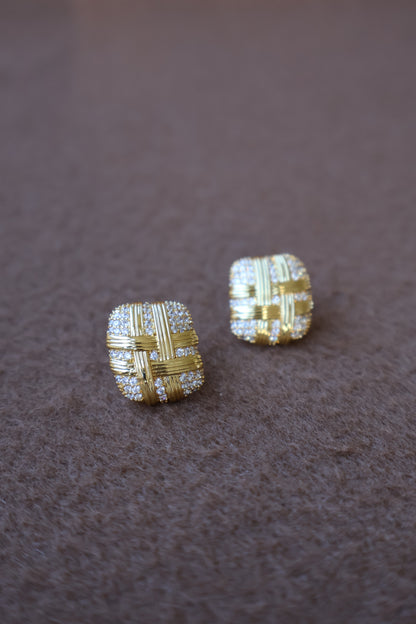 LATTICE LIGHT OVERSIZE STUDS