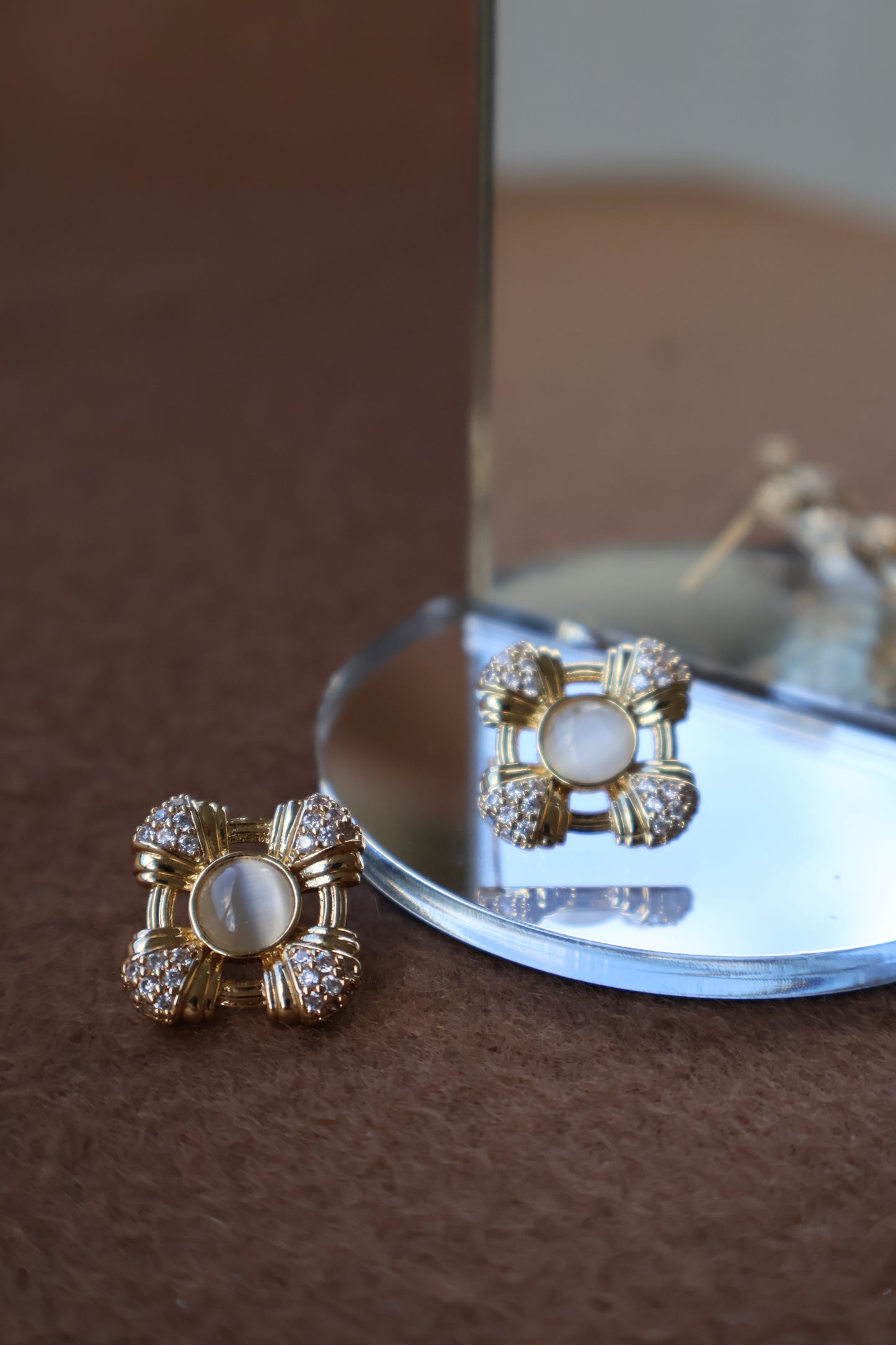 INTERLACE OVERSIZE STUDS