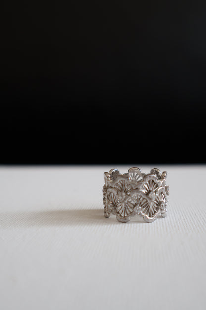 Double-Layer Lace Fan Ring