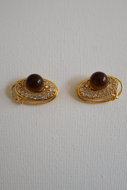 AVENNE STUDS