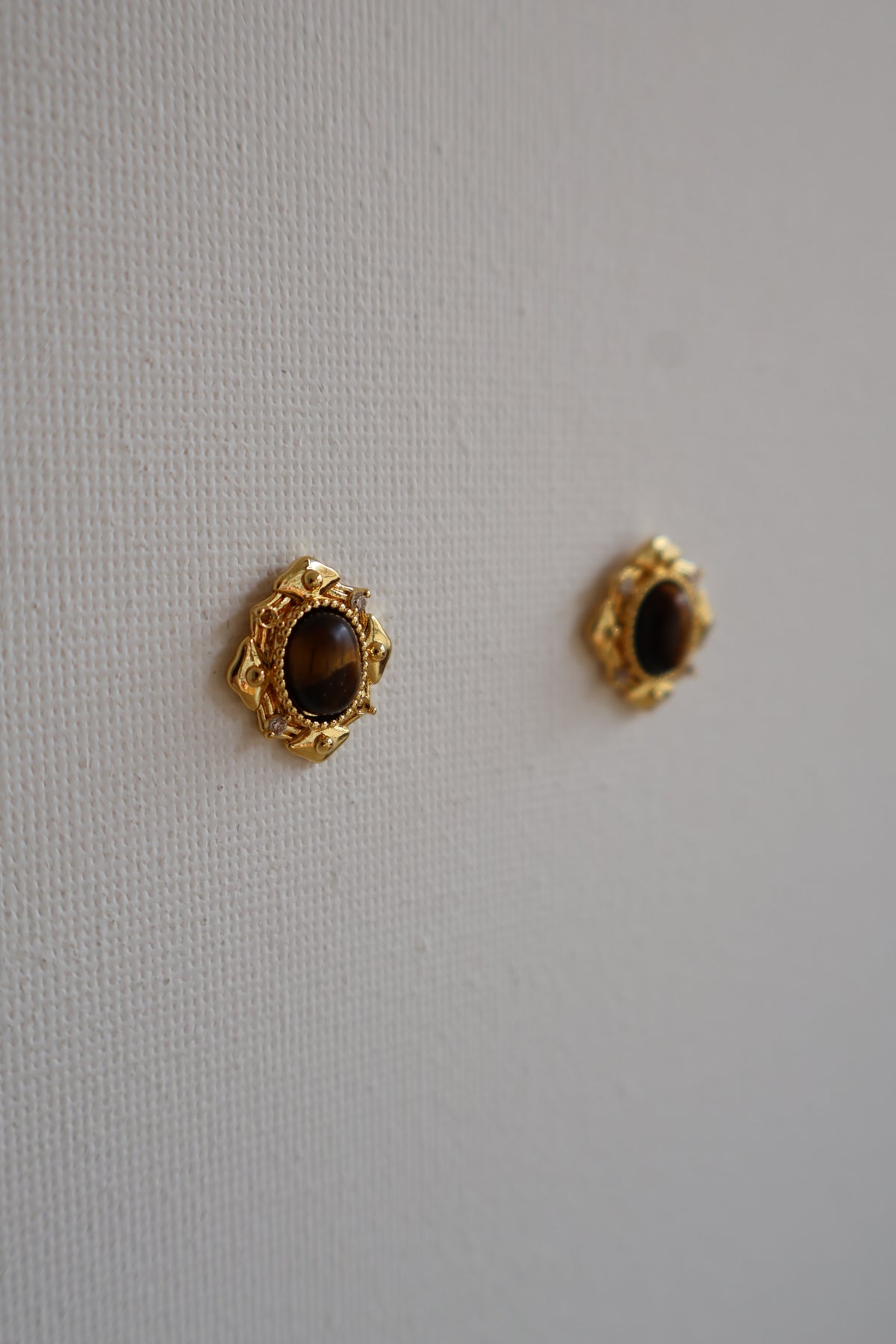 ORVANE STUDS