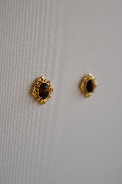 ORVANE STUDS